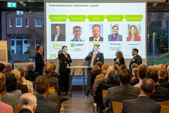 Podiumsdiskussion mit Dr. Dellbrügge, Hr. Krüger, Hr. Läzer, Hr. Klukas und Fr. Brennenstuhl