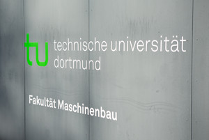 Signposting of a faculty of TU Dortmund.